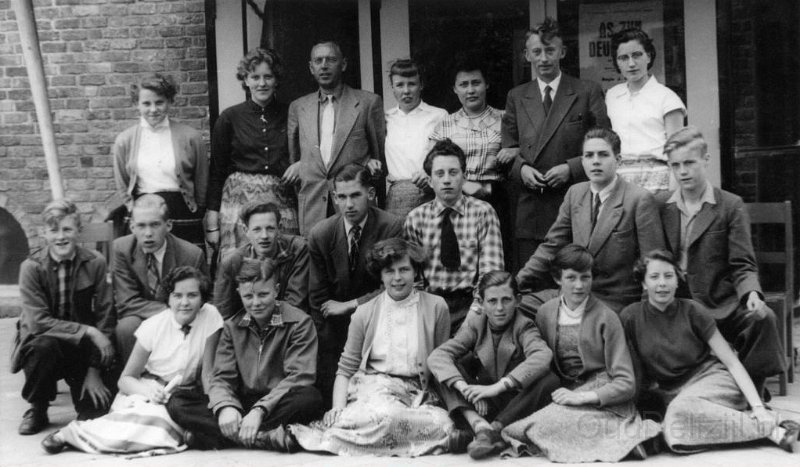 Schoolfoto ULO Molenberg 1956 - 1957.jpg